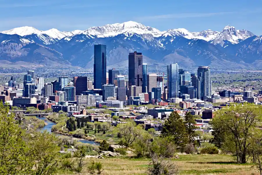 Denver Weekend Guide: City Highlights and Mountain Day Trips — step-by-step travel guide covering highlights, costs and smart tips for visitors in the USA