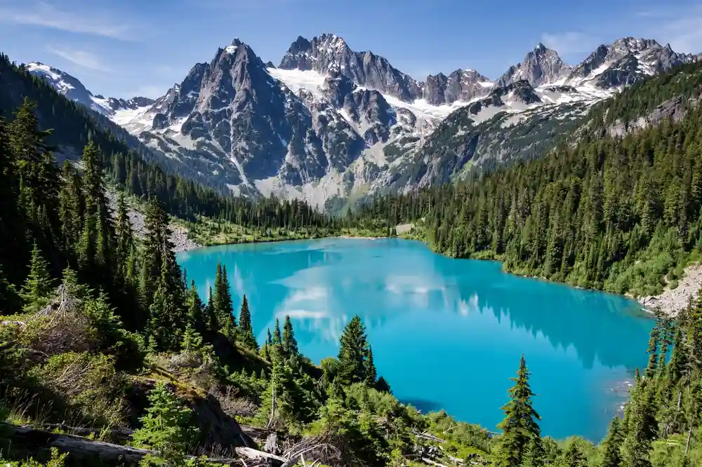 North Cascades National Park Guide: Alpine Lakes and Remote Trails — step-by-step travel guide covering highlights, costs and smart tips for visitors in the USA